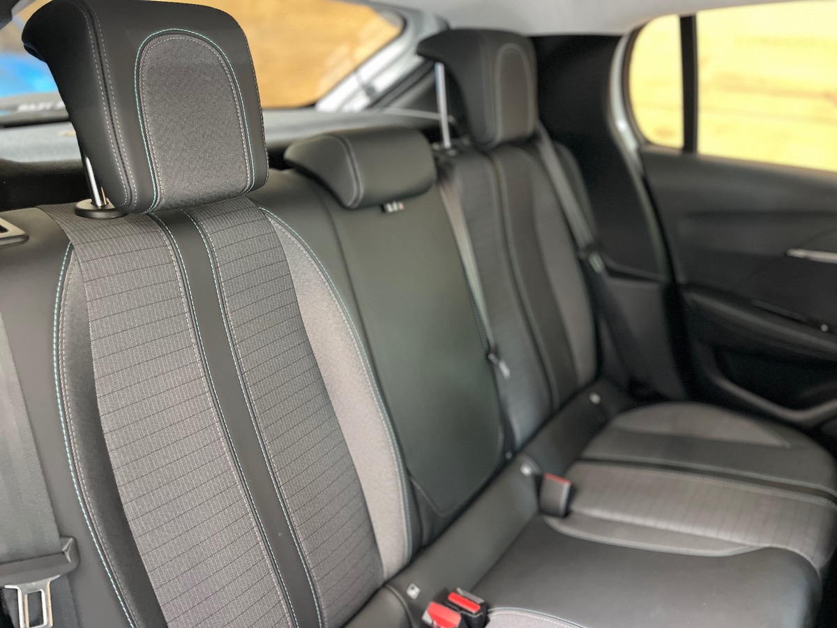 Peugeot 208 II e-208 136ch Allure Pack