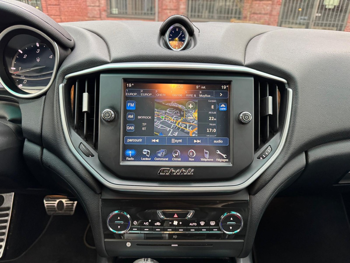 Maserati Ghibli 3.0 V6 275 ZF8 - Française - GARANTIE - Révisé