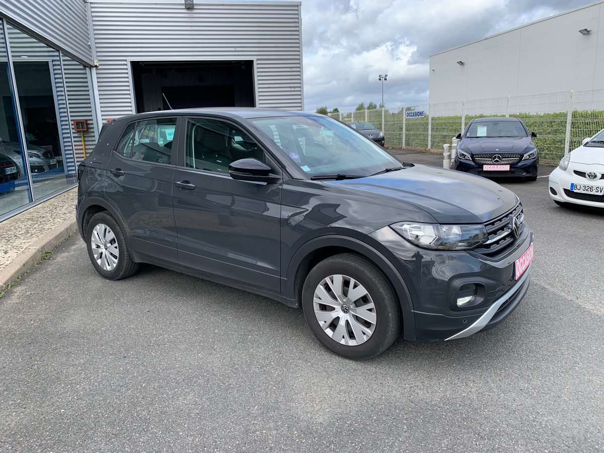 Volkswagen T-Cross 95 ch | Base | Attelage | Pack Stationnement arriére avant | Climatisation