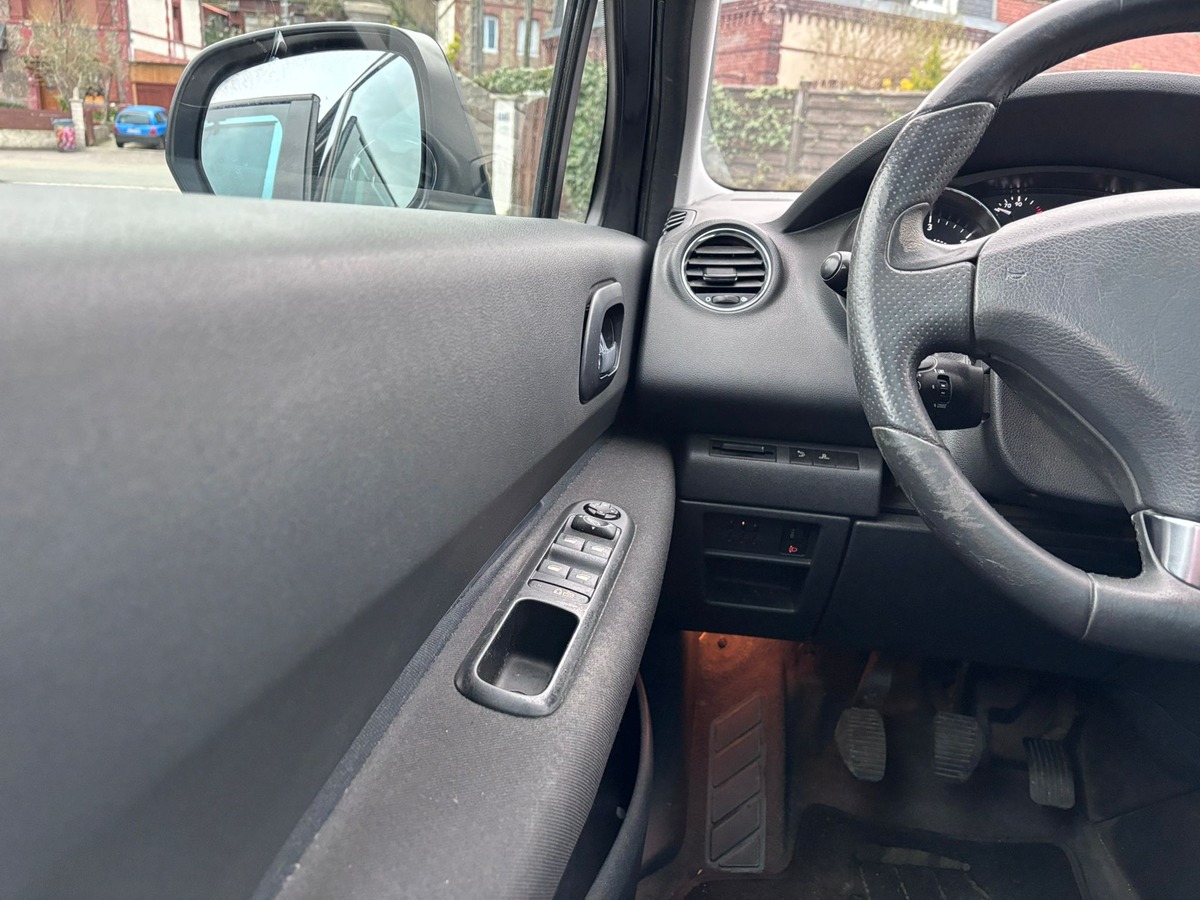 Peugeot 5008 7 places 1.6 HDi 110 Premium Pack - Distribution neuve - Garantie