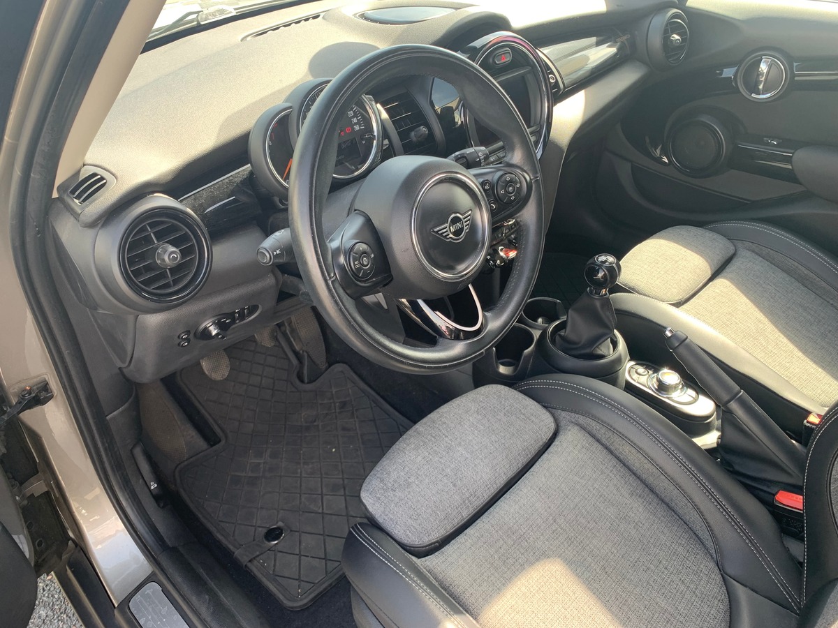 Mini Mini 5 Portes 136 ch | EDITION GREENWICH | Mode Sport | Toit panoramique ouvrant | Caméra de recul