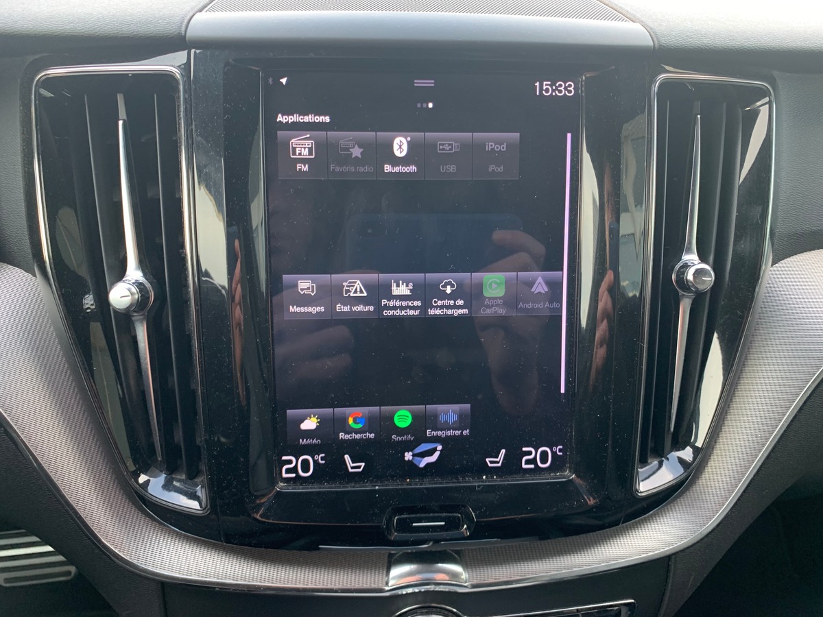 Volvo XC60 197 ch | R-design | Châssis Sport | Jantes Alu 21'' | Sièges Sport | Coffre électrique