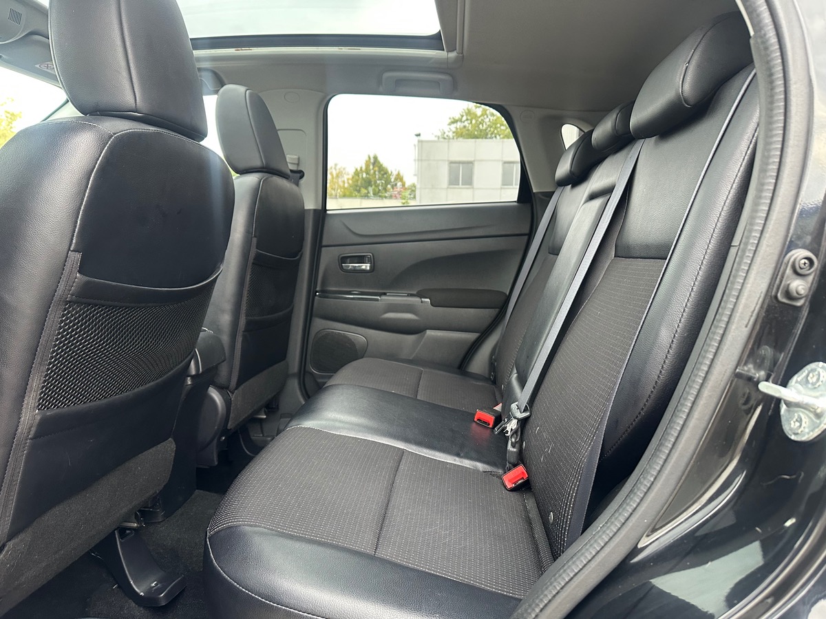 Peugeot 4008 1.6 hdi 115ch STYLE 4 WD/ suivi "