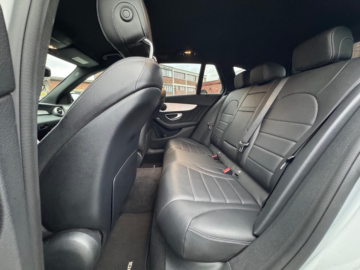 Mercedes-Benz Classe C Break 220 d 194ch AMG Line 9G-Tronic