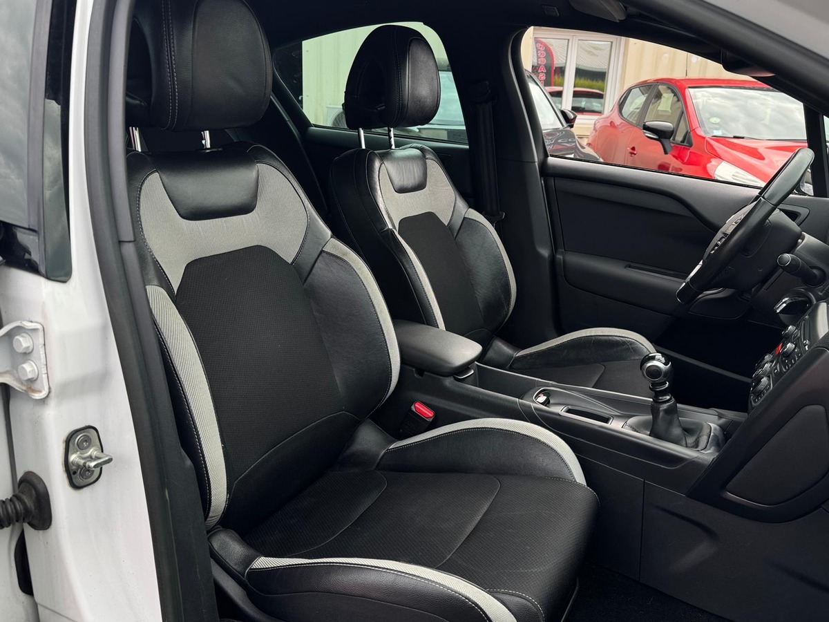 Citroën DS4 2.0L HDI 136 Electro shot BVM6