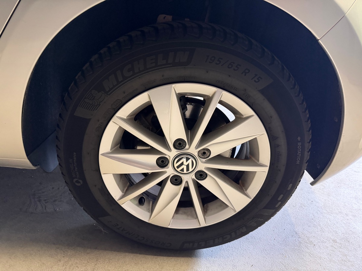 Volkswagen Golf 7 VII tdi 1.6 90ch Confortline