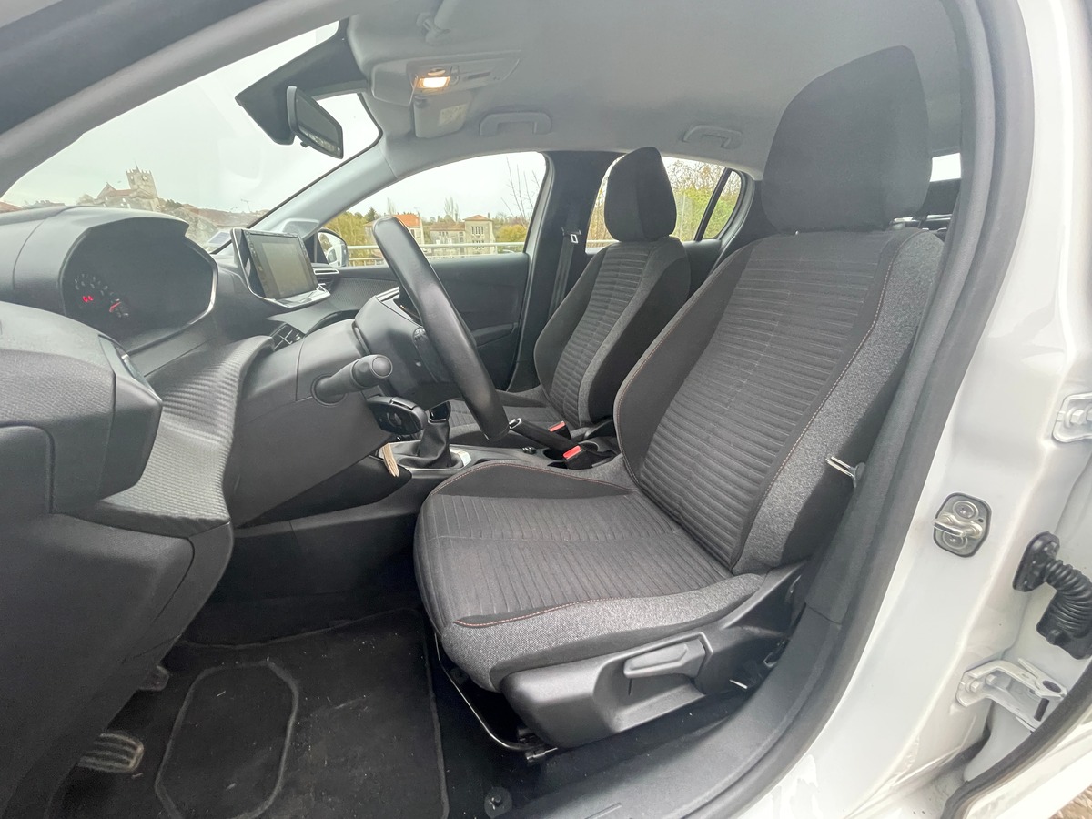 Peugeot 208 1.2 Puretech 75-  Finition Active Business - Historique Complet