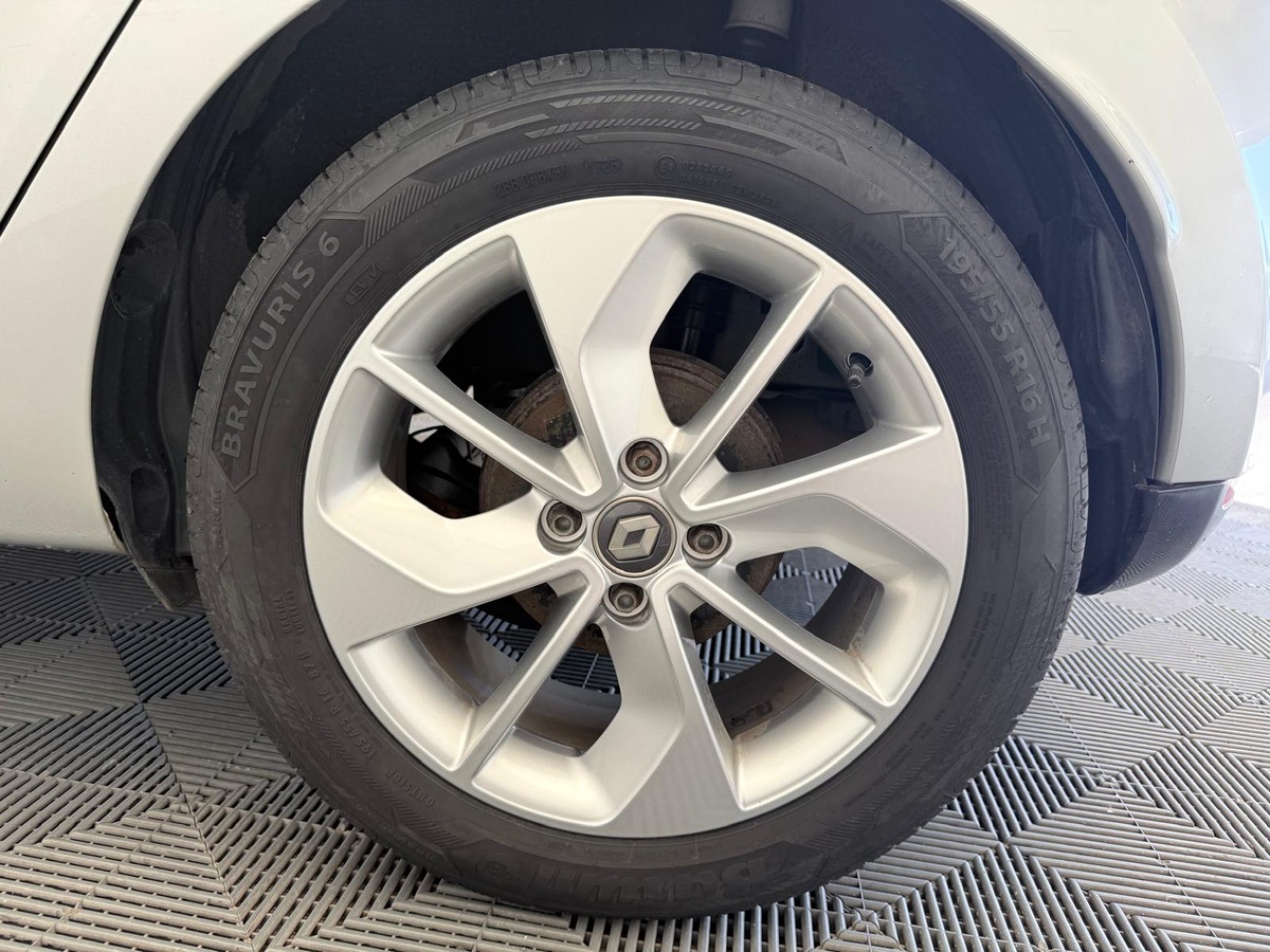 RENAULT Clio IV 0.9 TCE 90  limited Première main