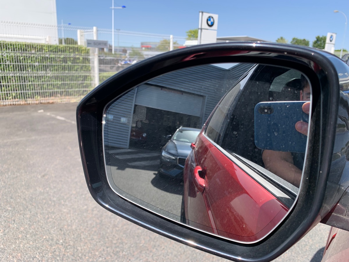 Land-Rover Discovery Sport L550 | P300e | PHEV | Toit panoramique | Caméra recul | Apple car play