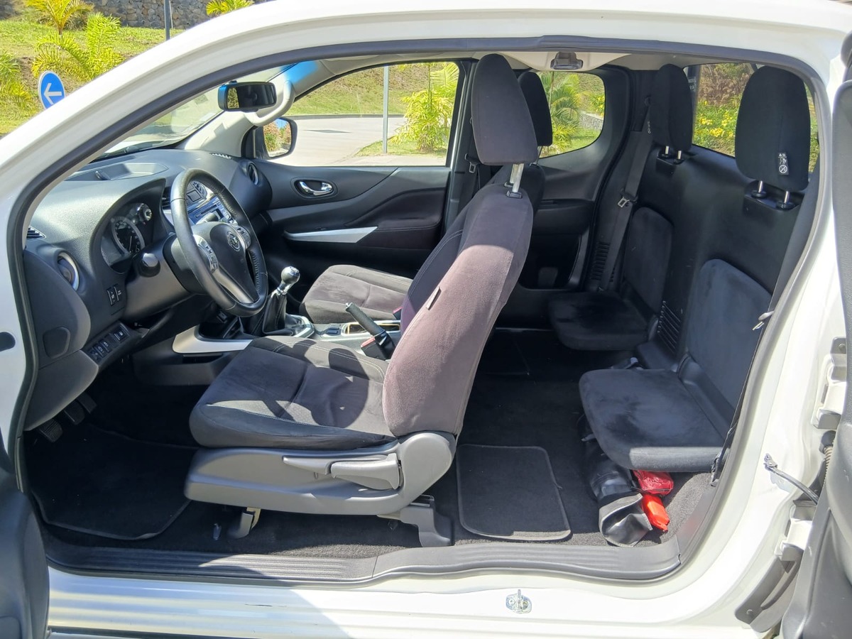 Nissan NISSAN NAVARA NP300 PICK-UP 2.3 DCI