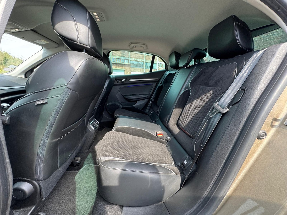 RENAULT Megane IV 1.2 TCe 130 cv iNTENS