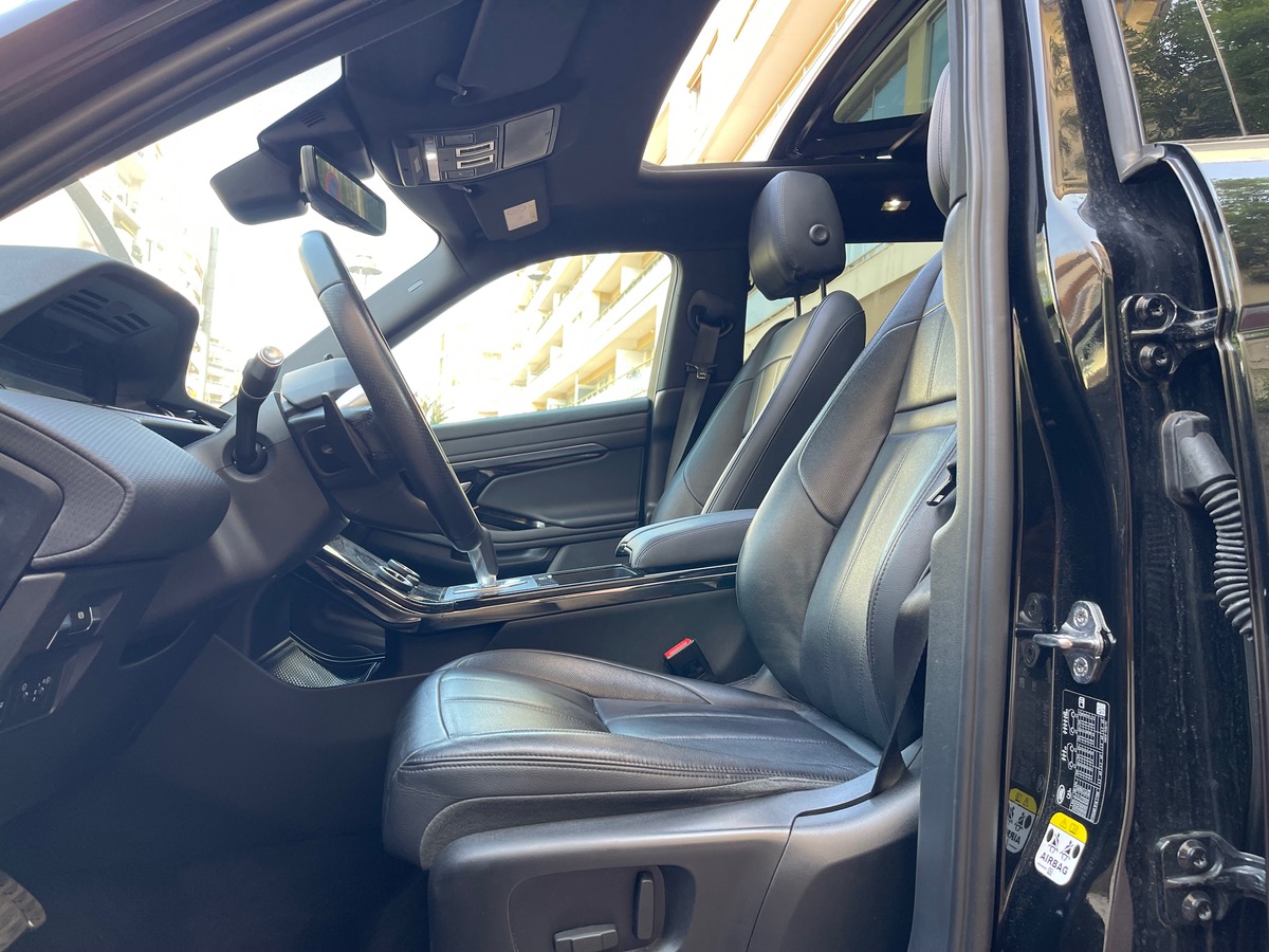 LAND ROVER EVOQUE 2.0 D 150CV / R DYNAMIC/ Toit Ouvrant / Full Black / Toutes Options