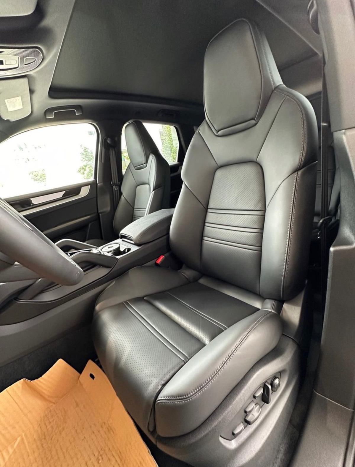 Porsche Cayenne 2024 E-Hybrid 470ch État Neuf
