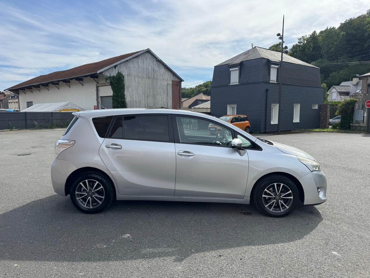 Toyota Verso 2.0 D-4D 125cv DYNAMIIC 7places - garantie