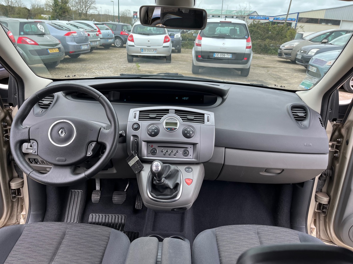 RENAULT Scenic 1.9 dci 111681KM