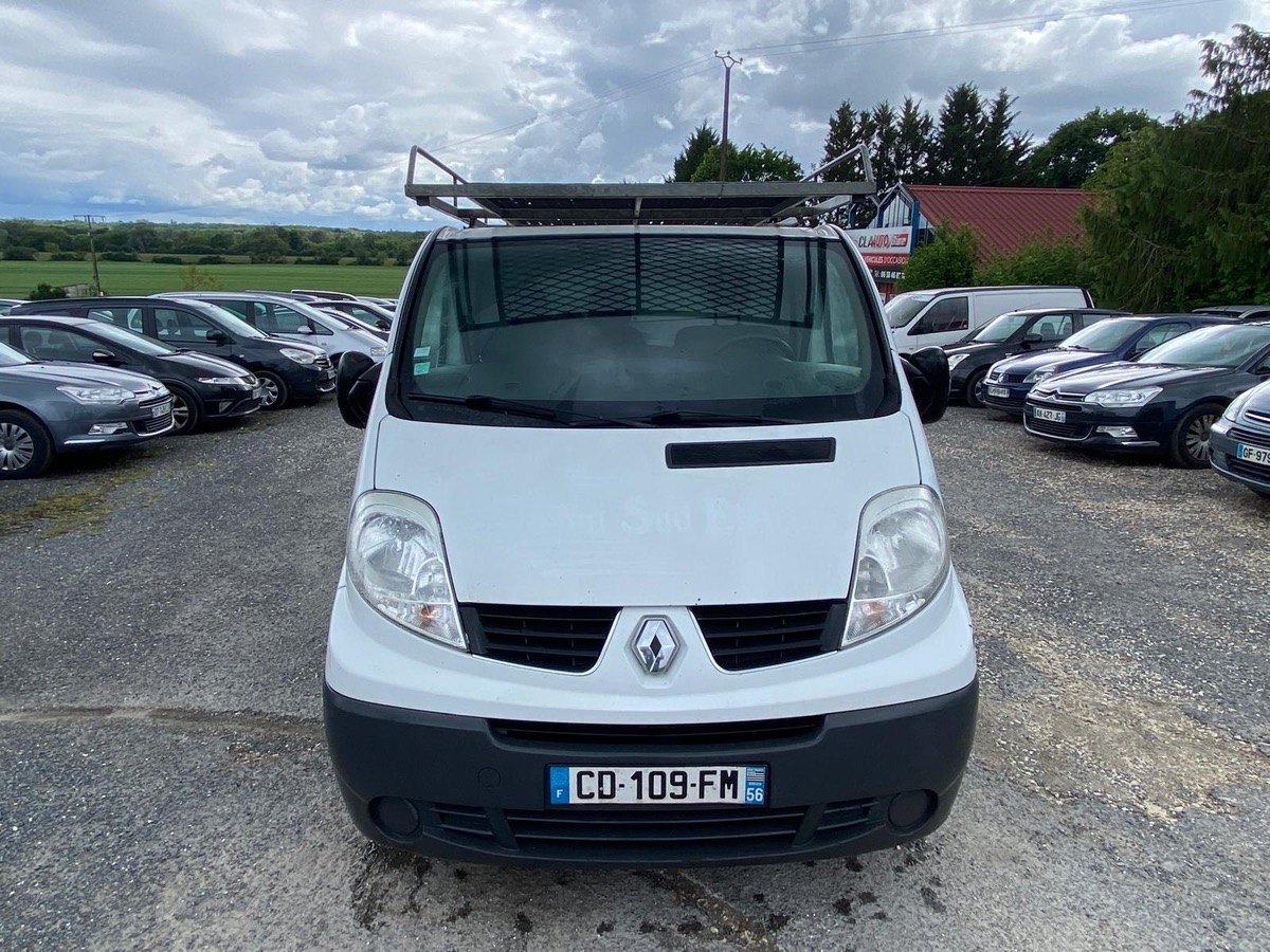 RENAULT Trafic 2.0 dci a chaîne extra  1ere main  TVA RÉCUPÉRABLE