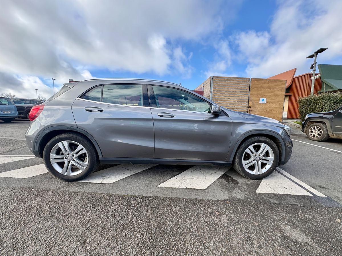 Mercedes Benz GLA 200 SENSATION 156CH