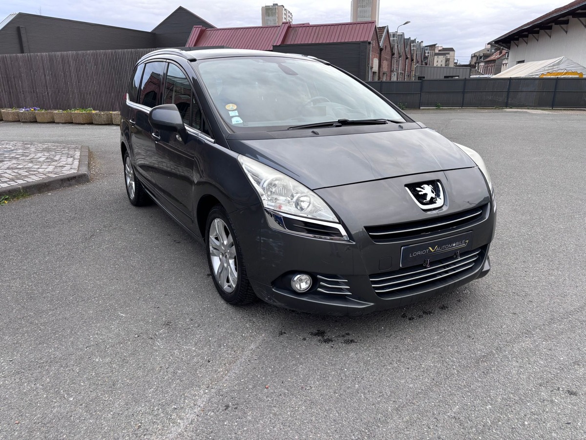 Peugeot 5008 7 places 1.6 HDi 110 Premium Pack - Distribution neuve - Garantie