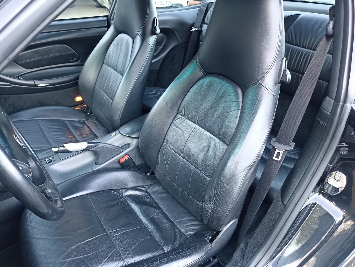 Porsche 911 CARRERA 4 TIPTRONIC