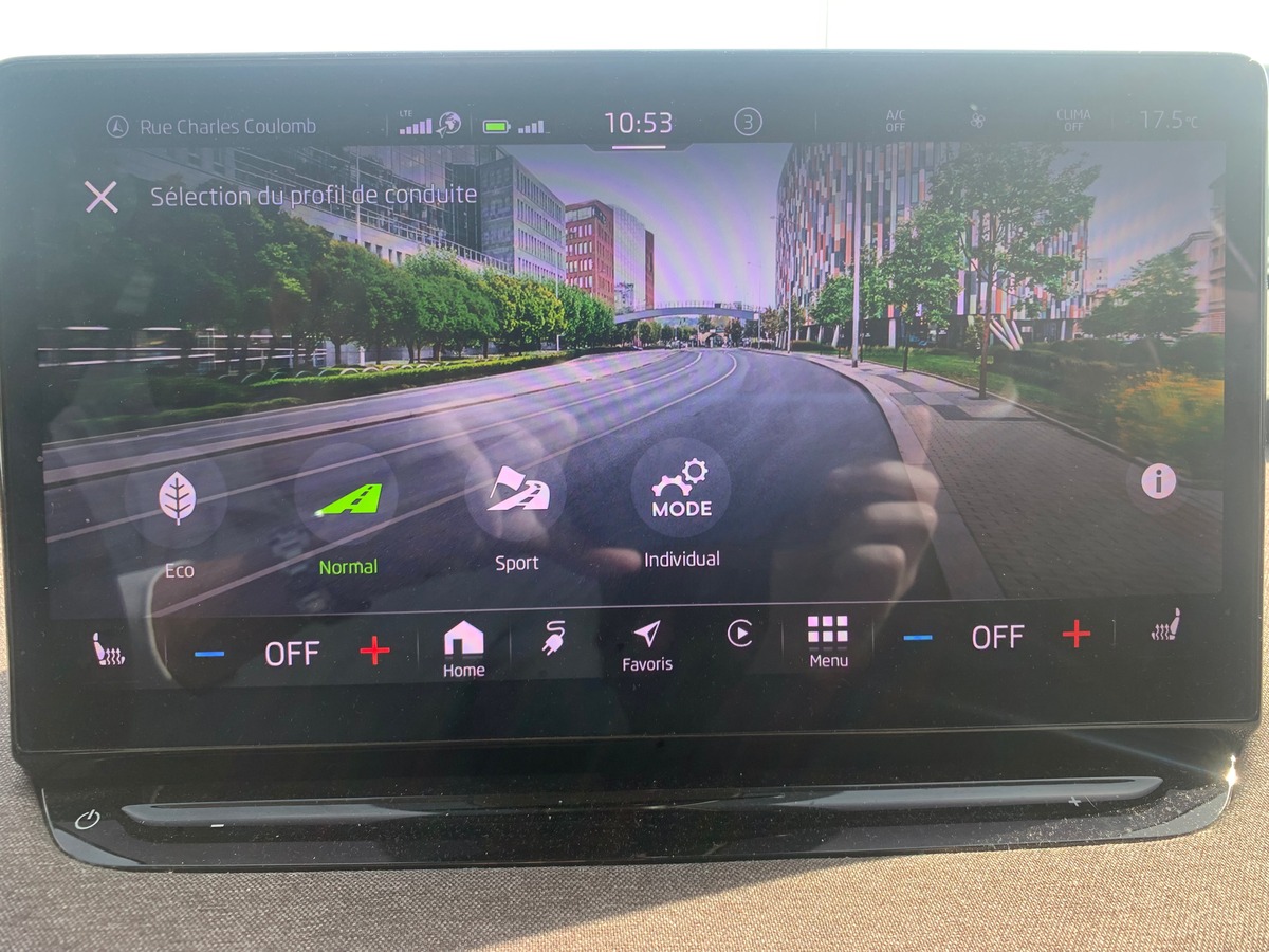 Skoda Enyaq 180 chevaux | iV60 | Apple car Play | Régulateur vitesse adaptatif | Siéges chauffants
