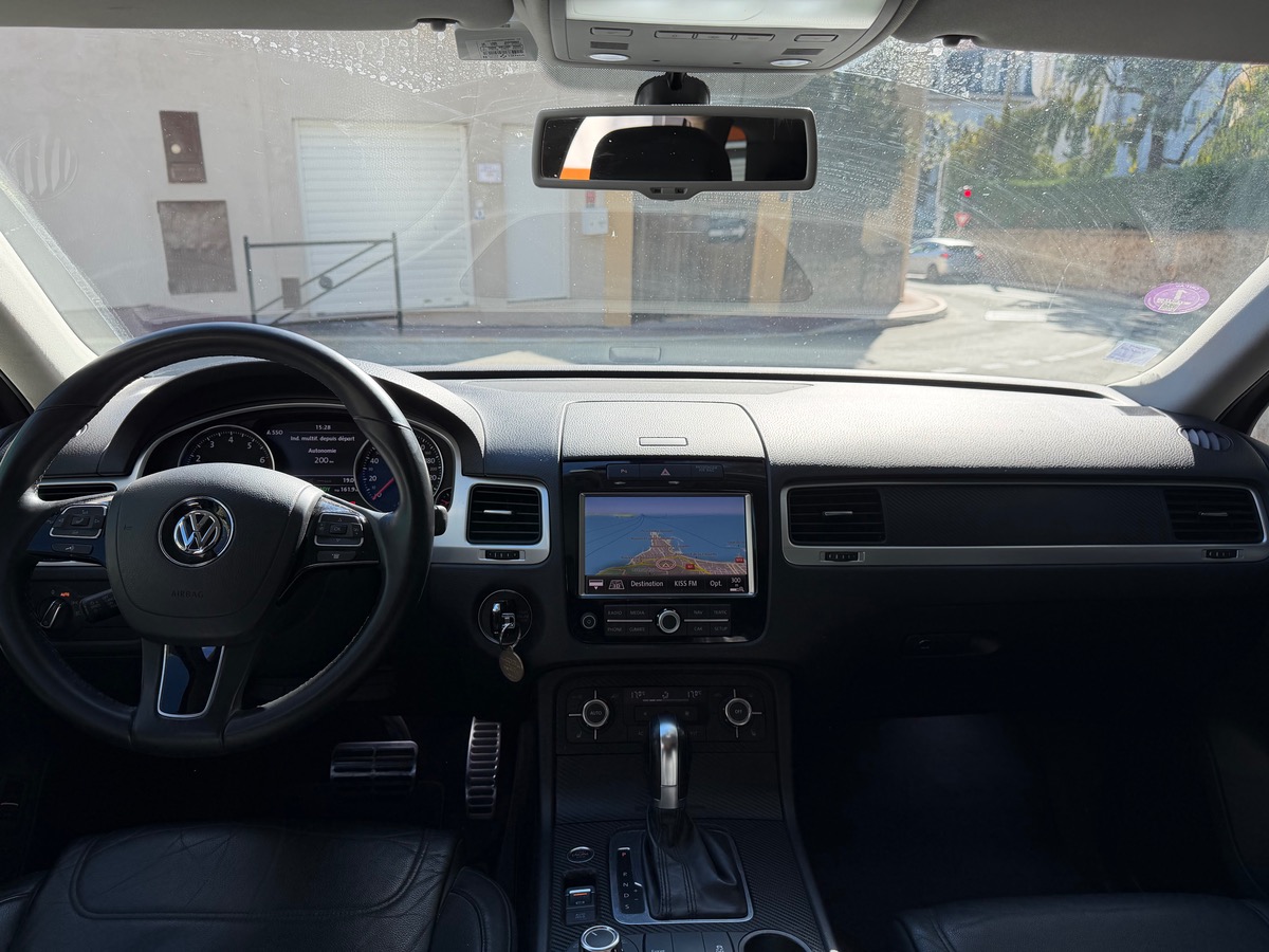 Volkswagen Touareg 3.0 TSI V6 379 CV Hybrid / Jantes Noires / Gps / Carat Edition