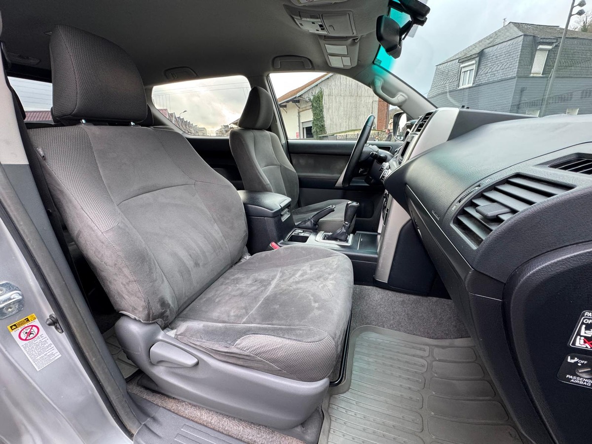 Toyota Land Cruiser 3.0 D-4D 190 cv (KDJ) 3 Portes - 60TH anniversaire