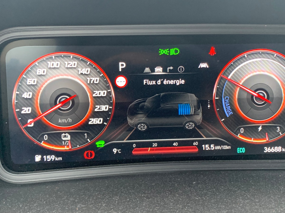 Hyundai Kona 136 | Creative | Caméra recul | Affichage tête haute | Assistance maintien trajectoire