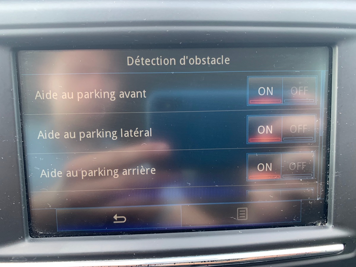 RENAULT Kadjar 130 | Intens | Caméra recul | Régulateur vitesse | Attelage amovible | Roue secours