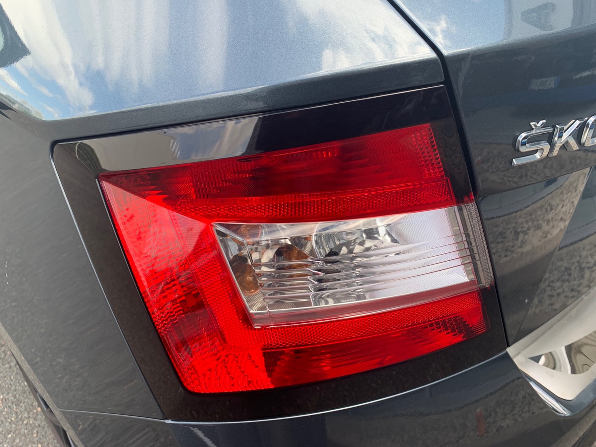 Skoda Fabia 110 ch | MONTE CARLO | Boîte Automatique | Régulateur de vitesse | Caméra de recul