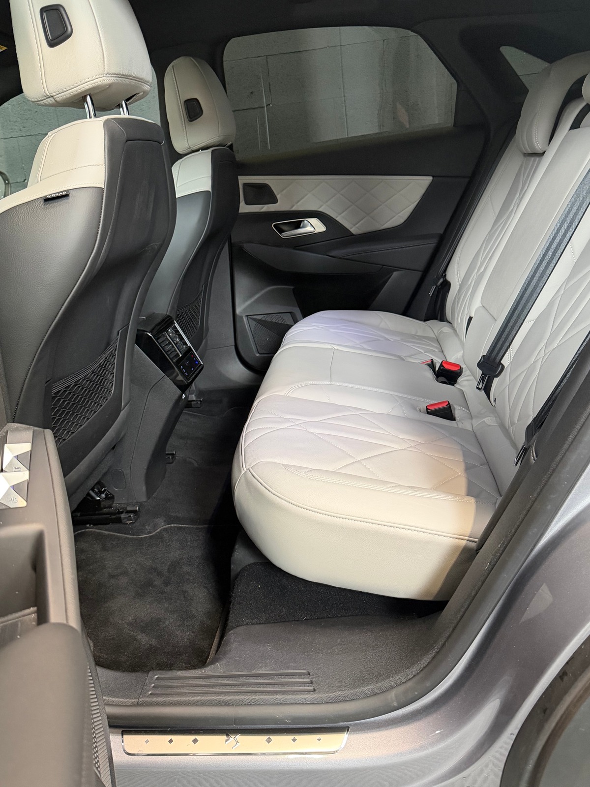 DS DS 7 1.6 180ch EAT8 FINITION RIVOLI