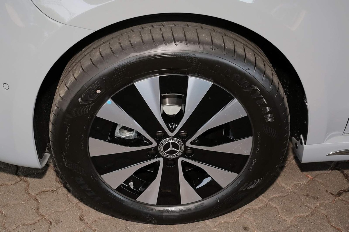 Mercedes-Benz EQV 300 204ch Long Avantgarde 7 places