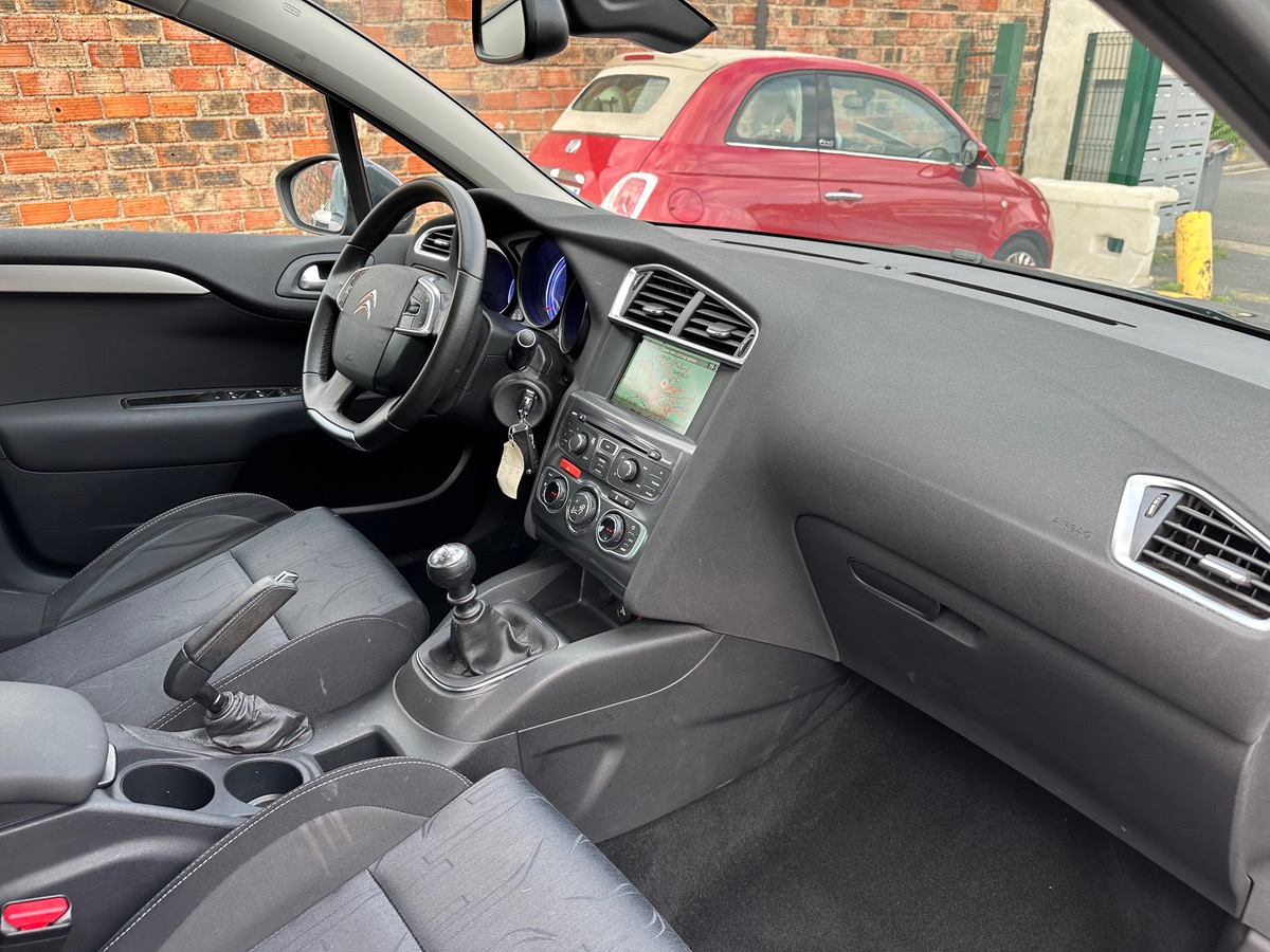Citroën C4 1.6 e-HDI 115 CV 1er main 4XCART bleu