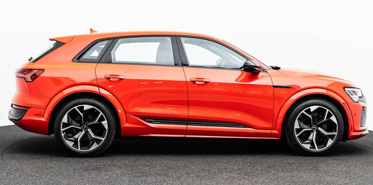 Audi SQ8 e-tron 503ch quattro/Matrix/Camera360/Rouge Soneira/Pack noir plus