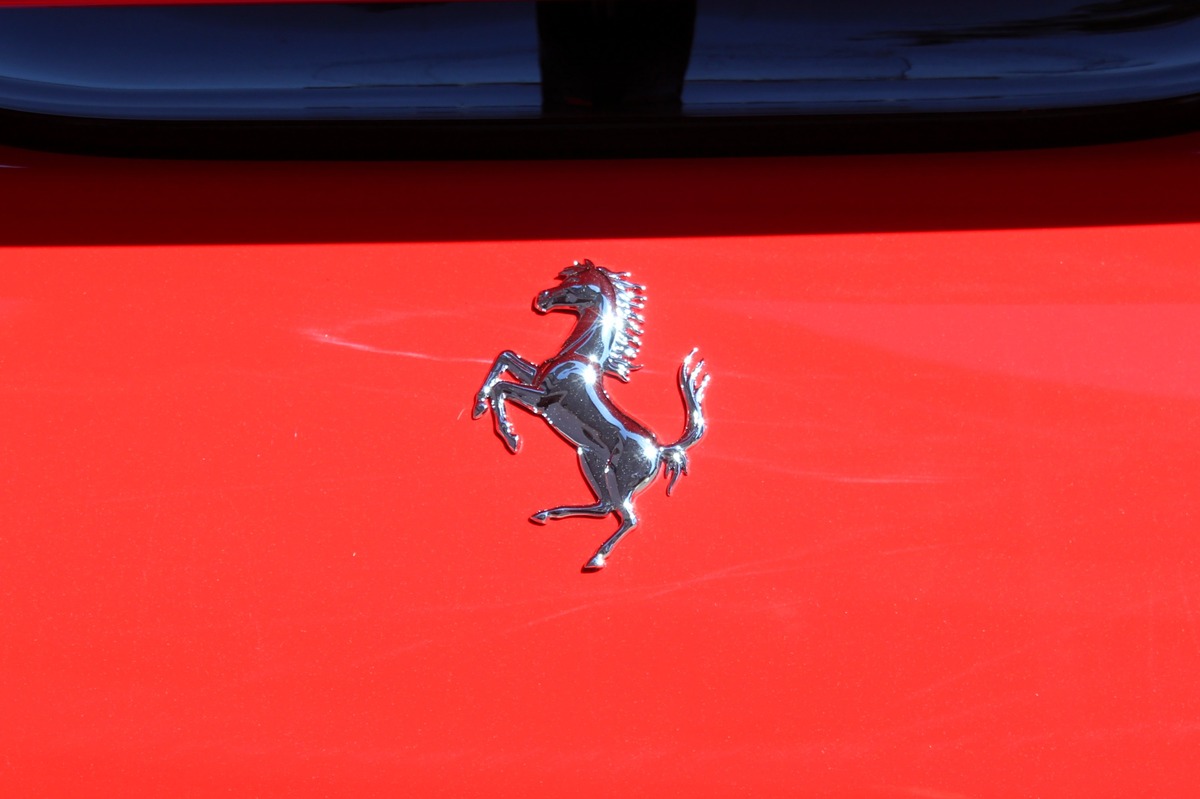 Ferrari F8 Tributo COUPE 3.9 DCT V8 BiTurbo 720 ch 1ère MAIN  ROSSO SCUDERIA - ORIGINE FRANCE