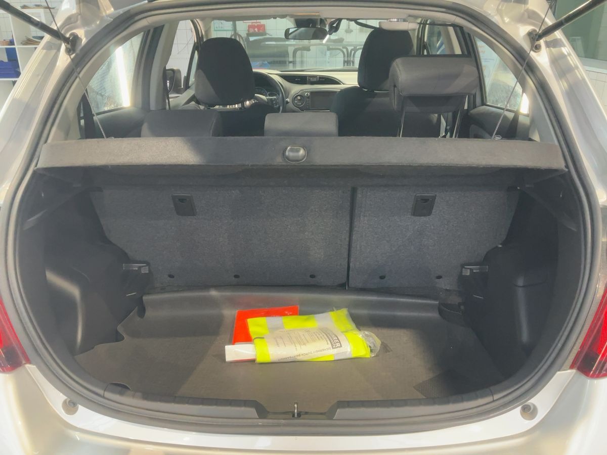 Toyota Yaris Hybrid 100 H Edition-S