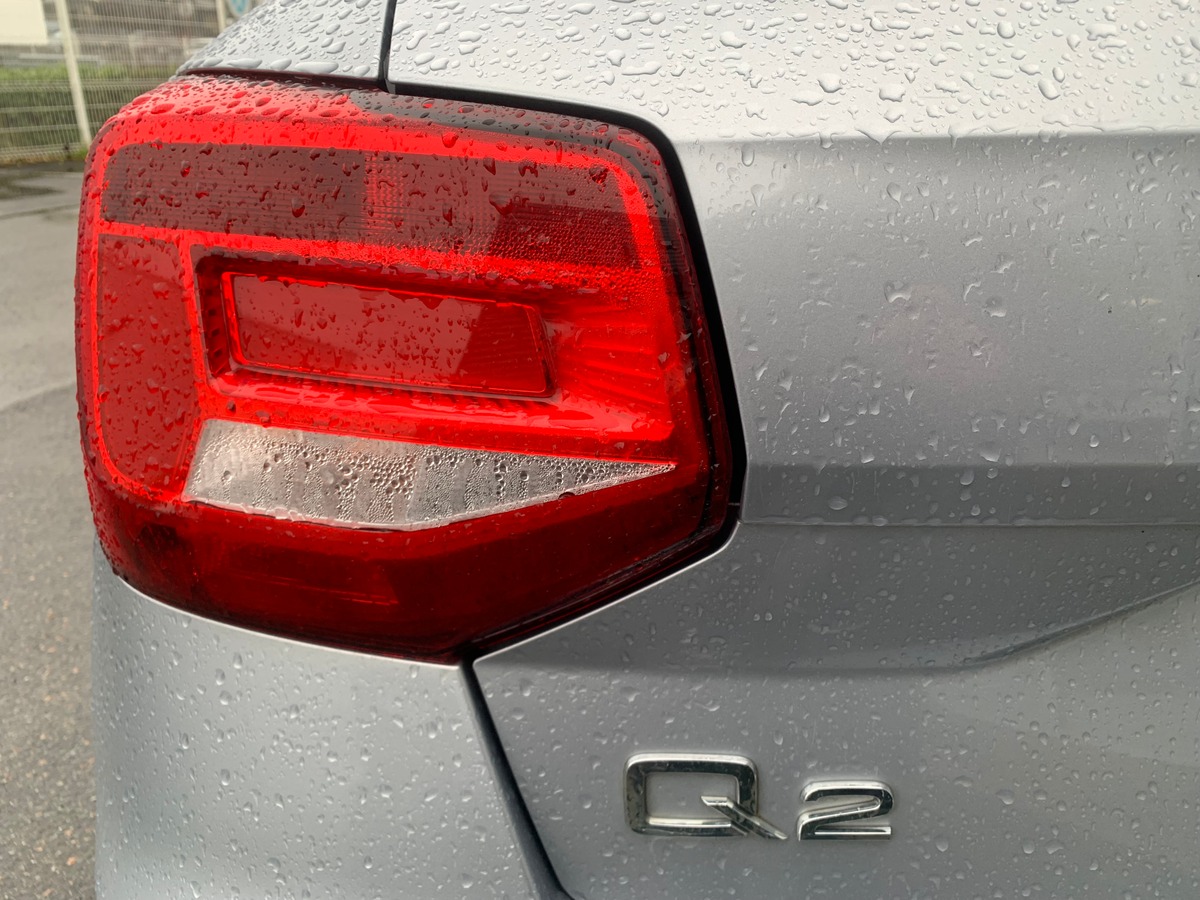 Audi Q2 115 ch | Sport | Toit ouvrant | Régulateur vitesse | Radar | Bluetooth | Coffre électrique