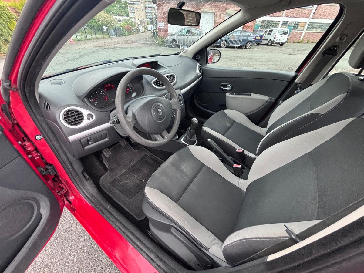 RENAULT Clio III 1.2 75cv - Première main - Garantie