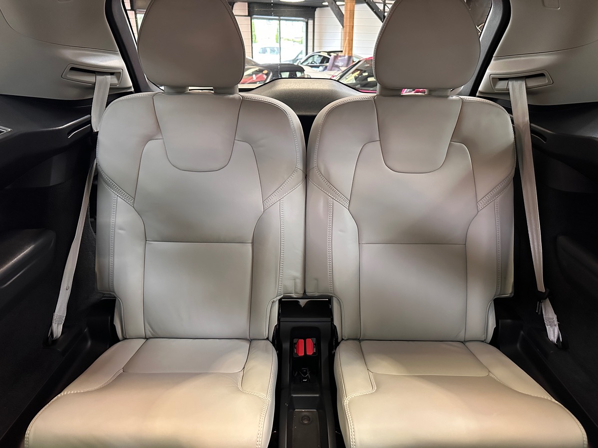 Volvo XC90 T8 Recharge Inscription Luxe AWD - 7 PLACES - 1ère Main - Attelage - FULL OPTIONS