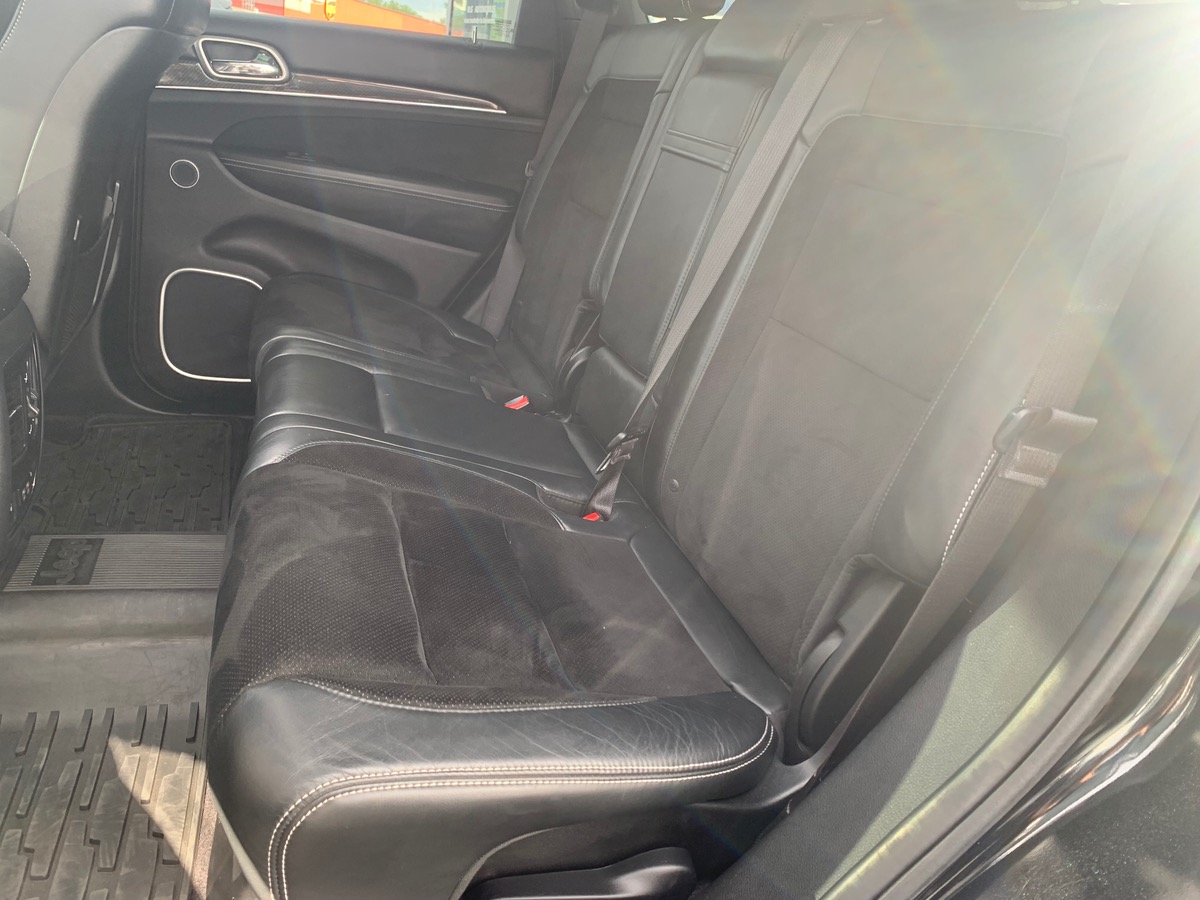 Jeep Grand Cherokee 468 ch | SRT | Attelage amovible | GPS | Caméra de recul