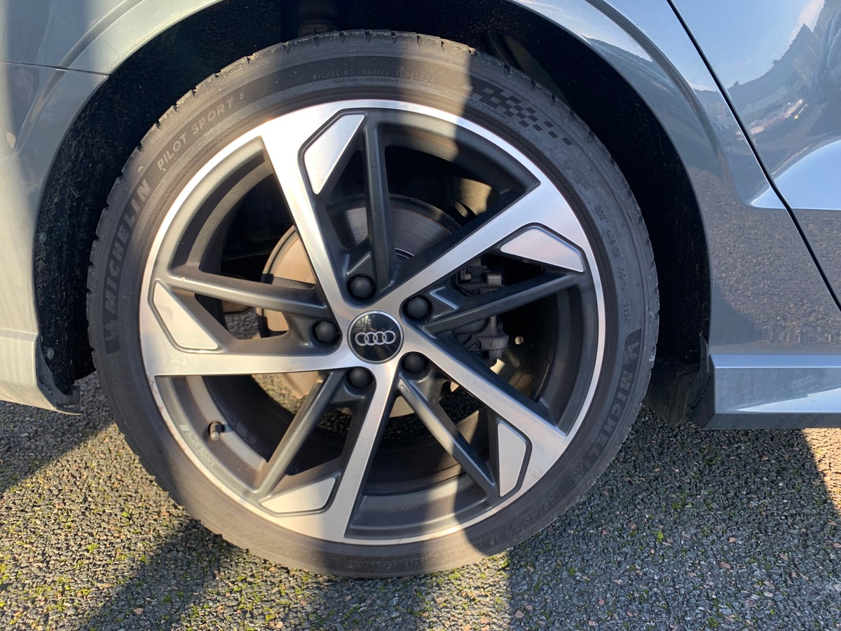 Audi A3 Berline 150 ch | Pack S-Line extérieur | Caméra recul | Clim automatique | Jantes Alu 18''