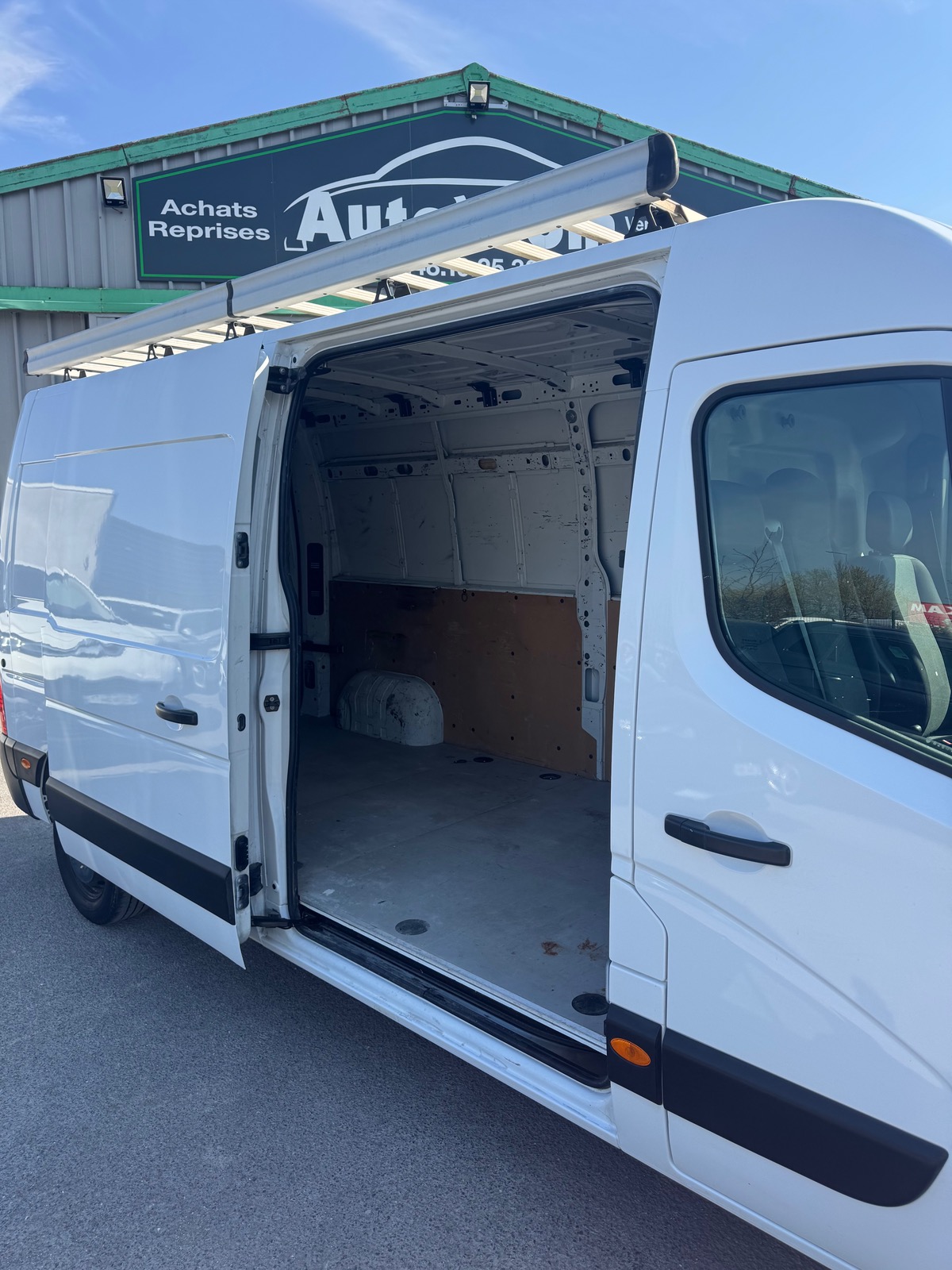 RENAULT Master L3H2 2.3 DCI 130CH GRAND CONFORT + GALERIE + ATTELAGE