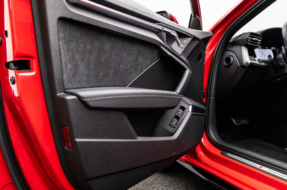 Audi A3 Sportback 40 TFSI e 204ch S line S tronic 6/Bang&Olufsen/Caméra