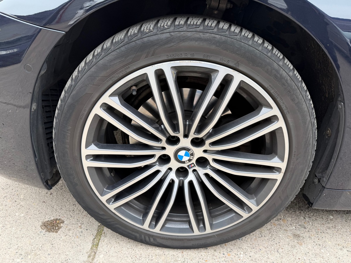 Bmw Série 5 G30 520D xDrive 190 ch BVA 8 M Sport Harman Kardon / Toit ouvrant / Caméra 360°