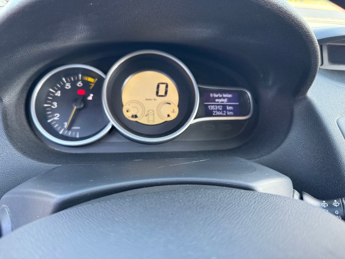 RENAULT Megane 1.6i 100 EXPRESSION