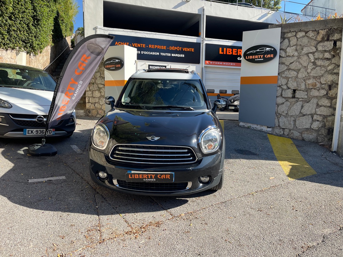 Mini Countryman Cooper 1.6 i 115 CV / Toit Ouvrant / Intérieur Cuir / GPS / Boite Auto