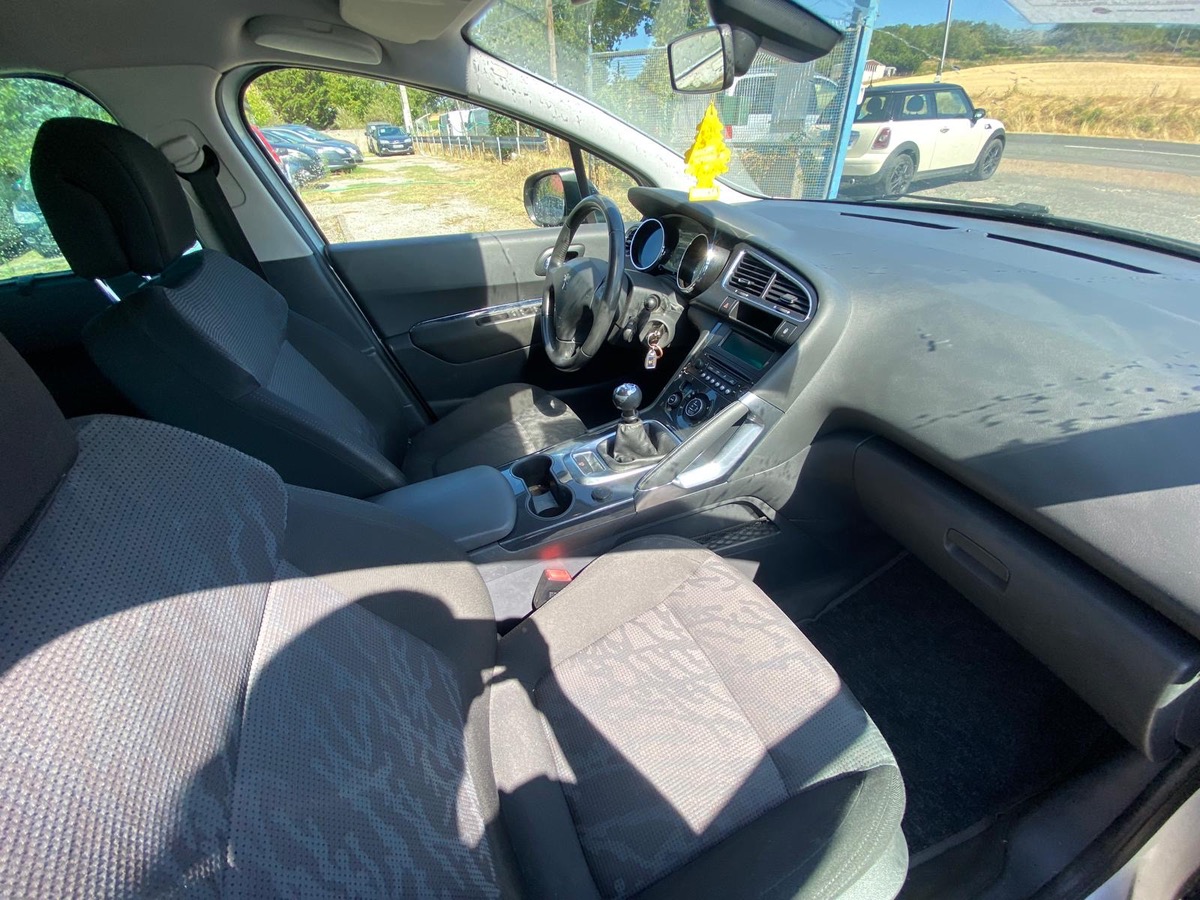 Peugeot 3008 1.6 hdi 112cv pack confort bon état 