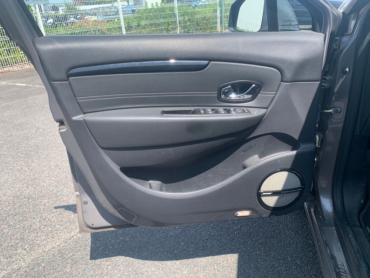 RENAULT Grand Scenic 130 chevaux | BOSE | 7 Places | Caméra de recul | Régulateur de vitesse | GPS