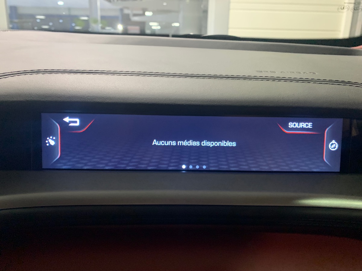 Ferrari GTC4LUSSO T 610 ch | V8 3.9 | Dernière révision constructeur à 22209 kms en 02/2025