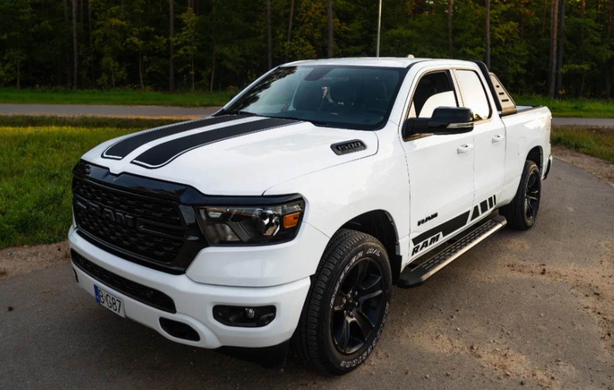 Dodge 1500 RAM SPORT