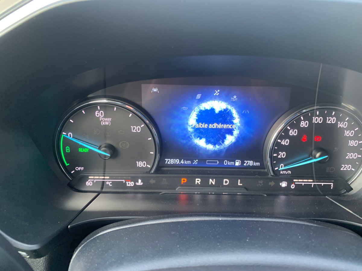 Ford Kuga 225 ch | 2.5 PHEV | Titanium | Apple car Play | Radar de stationnement avant et arriére